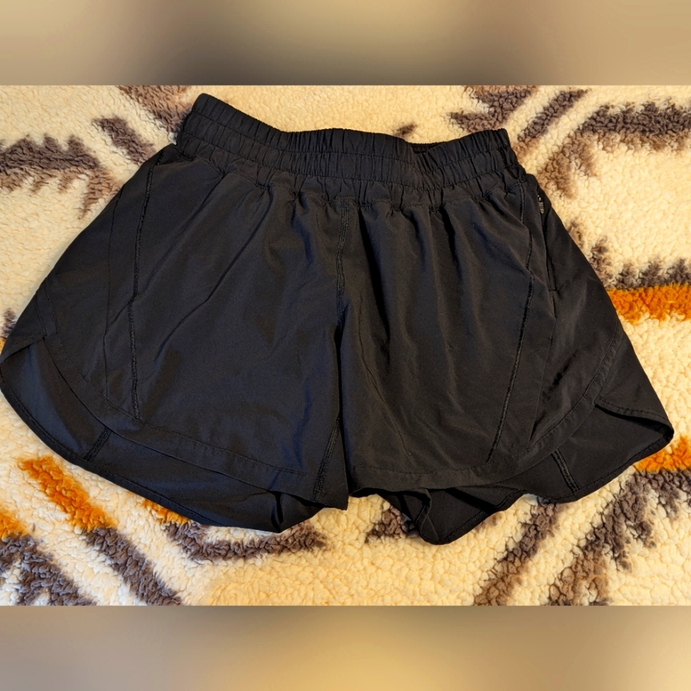 Lululemon Track That Mid-Rise Lined Short 5"
